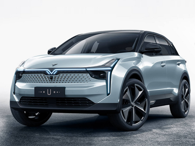 哪吒U量产版首发亮相 补贴后15万起明年3月开售-图2