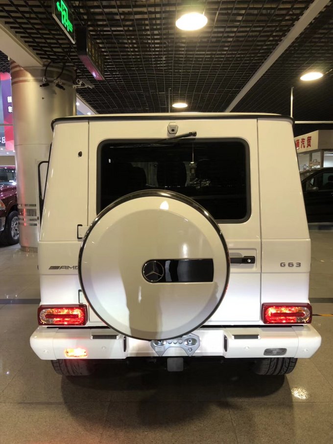 17款奔驰G63AMG配置 加版雷达测距270万-图8