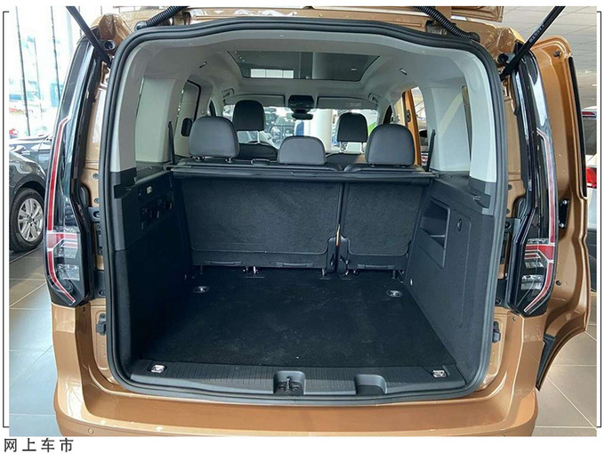 大众全新MPV到店实拍搭2.0T/高尔夫同款内饰-图5