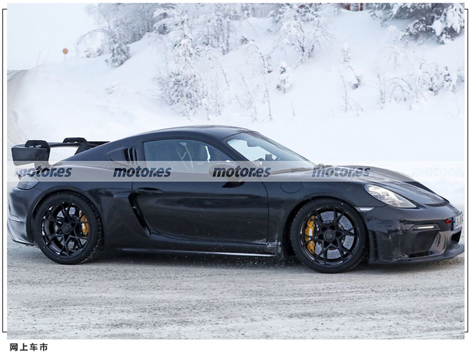 保时捷全新718 GT4 RS谍照搭4.0L引擎/大尺寸尾翼-图5