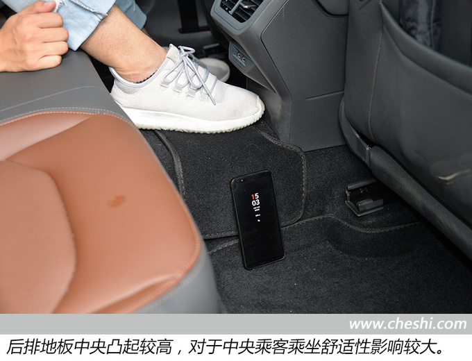 主角光环加持 试驾全新朗逸两厢 280TSI DSG-图6