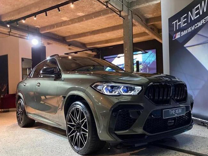 宝马新款X6 M实拍曝光搭4.4T/四出排气更运动-图1
