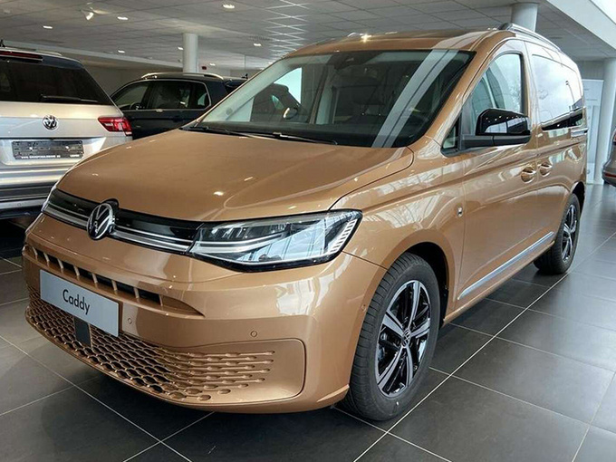 大众全新MPV到店实拍搭2.0T/高尔夫同款内饰-图1