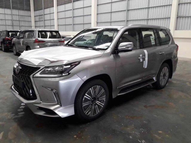18雷克萨斯LX570 限量版金属漆特价凌志-图2