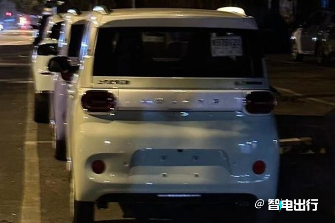 新五菱宏光MINIEV街拍增中控屏幕 现款优惠1.4万-图3