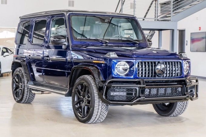 奔驰AMG G63实拍升级熏黑格栅/标配三把锁-图1