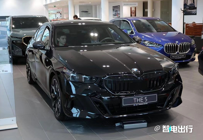 宝马新5系到店实拍四季度国产开售/现款优惠12万-图1
