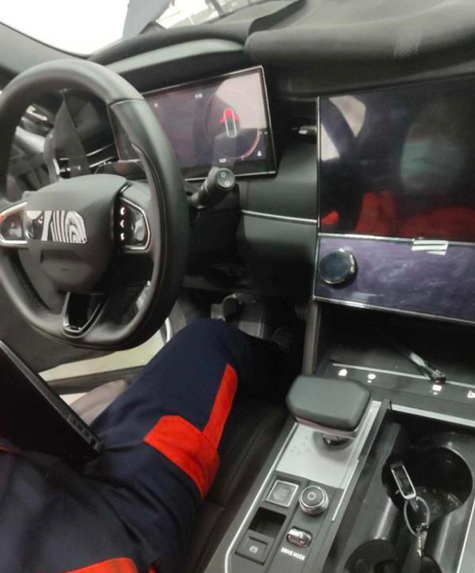 领克大7座SUV EX11亮相动力超途昂 最快9月上市-图1