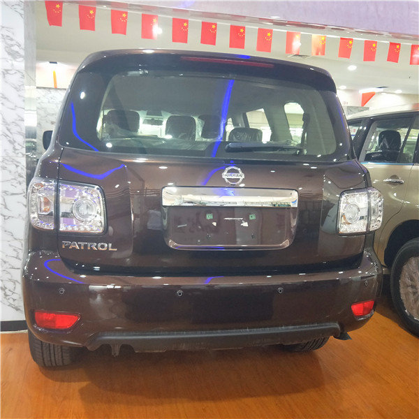 18款日产途乐Y62 中东版4.0大型SUV清仓-图5