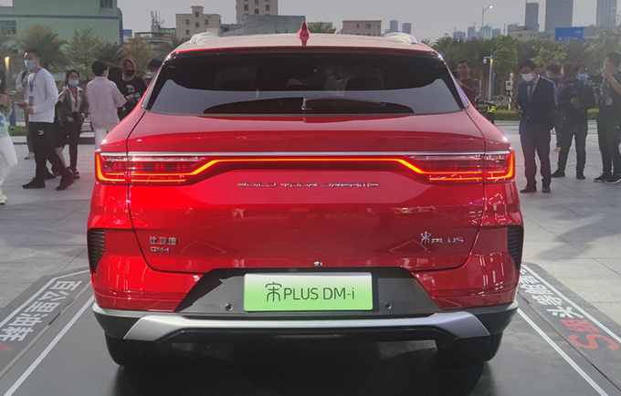 比亚迪宋plusdmi1468万起售比rav4混动还省油