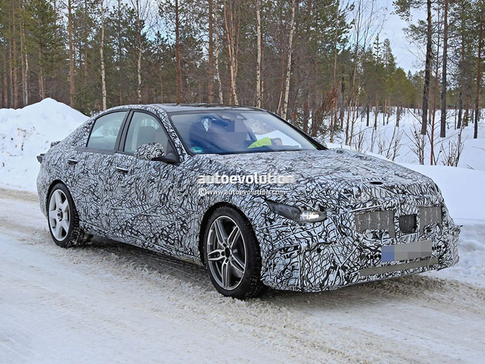 梅赛德斯-AMG C53曝光换搭2.0T/直瀑式格栅-图1