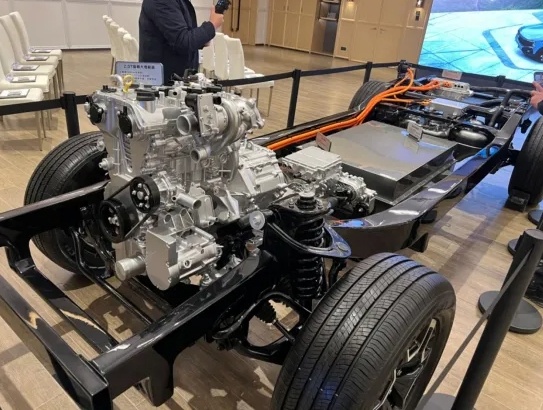 十大顶尖设计与配置长安猎手树立新能源皮卡标杆-图9