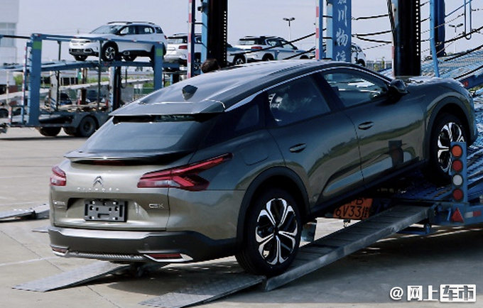 东风雪铁龙凡尔赛C5 X 8月9日预售9月上市-图3