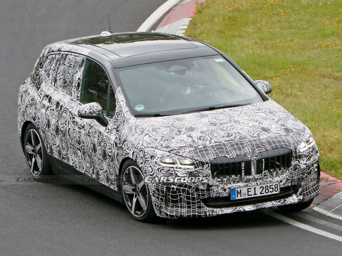 宝马全新2系多功能旅行车谍照内饰升级一体联屏-图1