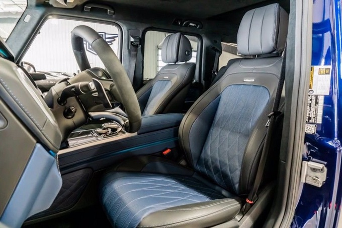 奔驰AMG G63实拍升级熏黑格栅/标配三把锁-图5