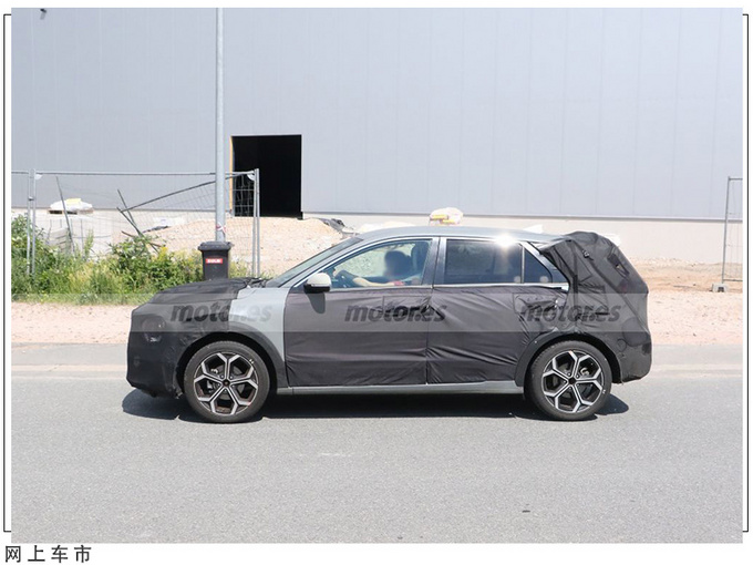 起亚全新SUV谍照曝光搭全新内饰/年底亮相-图2