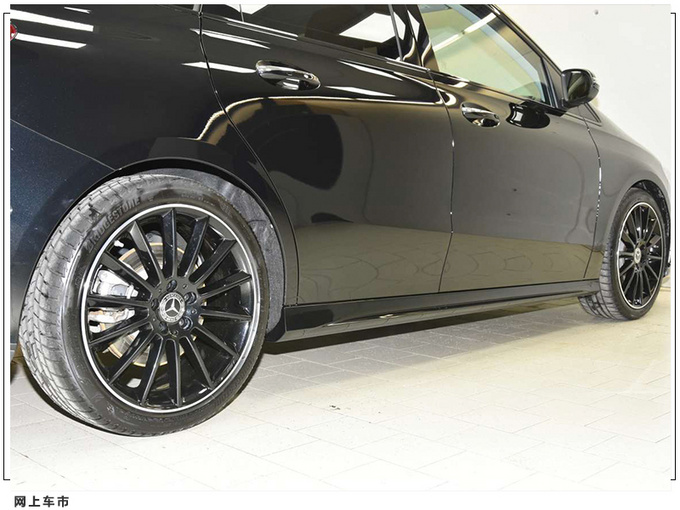 奔驰B级旅行车实拍搭2.0T引擎/外配AMG运动套件-图4