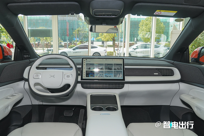 小鹏X9首发亮相搭溜背式造型 比腾势D9大-图7