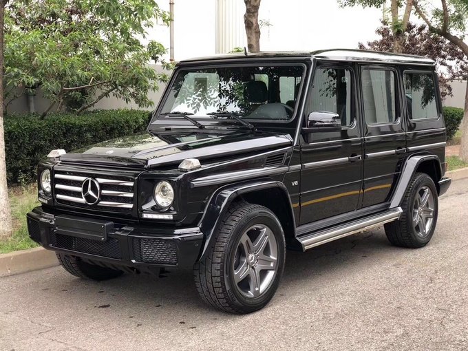 奔驰G500现车 津港19寸AMG熏黑轮裸利售-图3