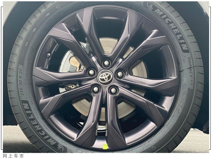 丰田全新塞纳运动版到店实拍搭2.5L/配熏黑套件-图3