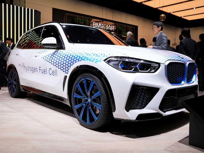 宝马X5新车型配氢燃料电池/与丰田共同研发-图1