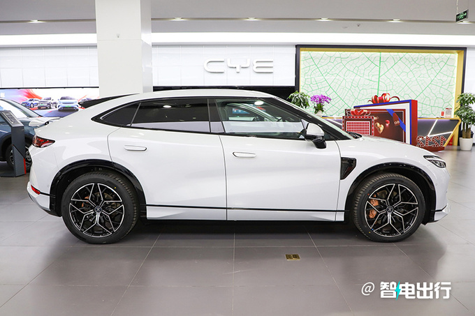 比亚迪4S店宋L插混或8月上市换老款宋PLUS前脸-图4