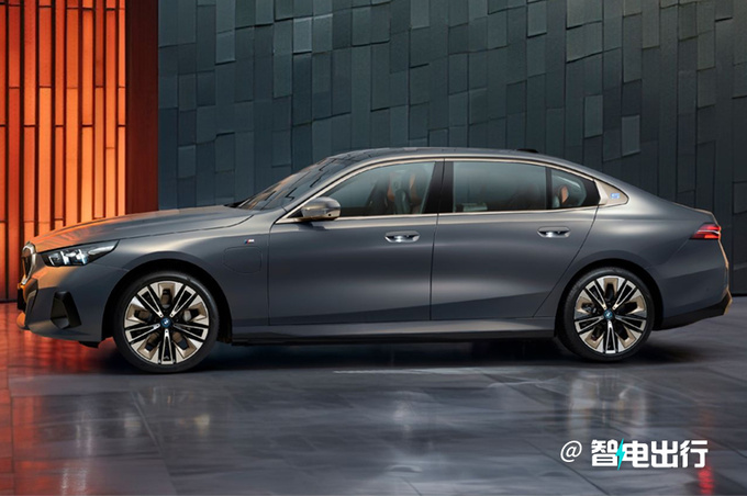 宝马全新一代5系/X2 11月17日首发尺寸大幅加长-图3