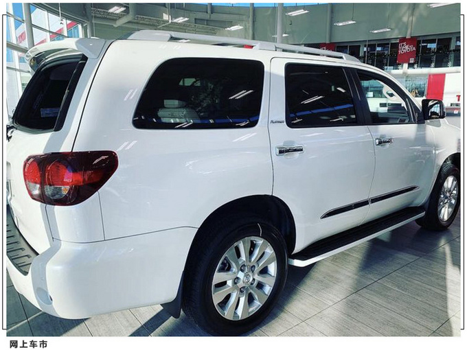 丰田大号普拉多进店实拍 搭5.7L/配嵌入中控屏-图3