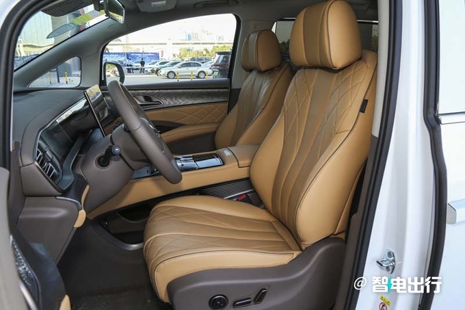 腾势D9新车型8月上市纯电续航98km 预计售35.58万-图8