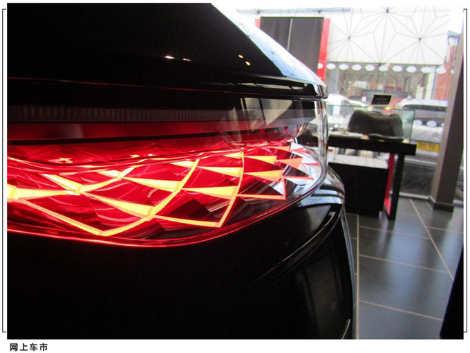 全新DS 7到店实拍搭1.6T引擎/配红外夜视系统-图5