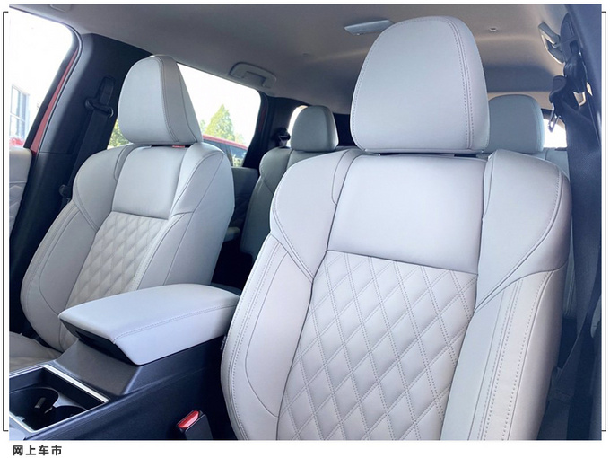 三菱新款欧蓝德实拍搭2.5L/外观内饰全面升级-图9