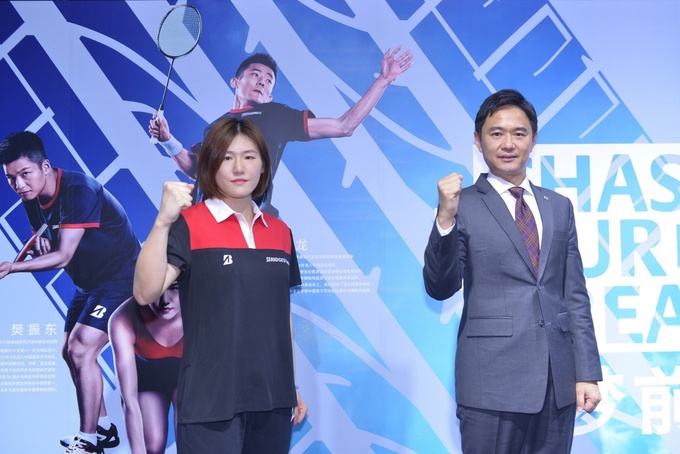 奥运冠军叶诗文亮相上海车展普利司通展台-图5