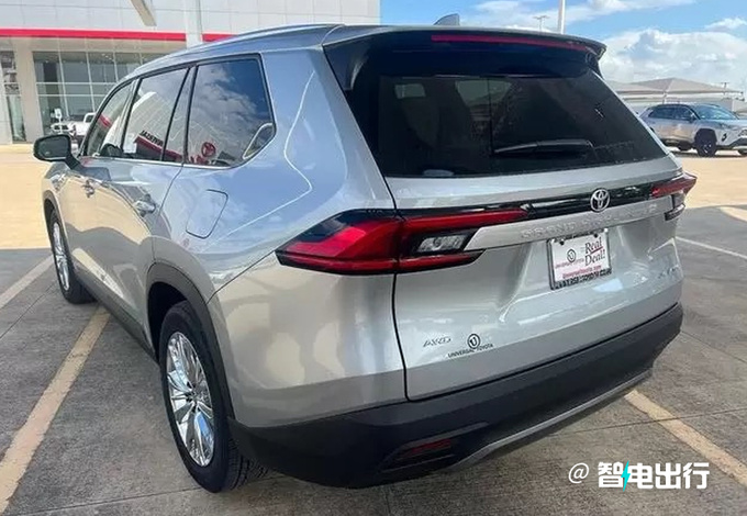 丰田全新大号汉兰达实车街拍在华投产pk途昂-图3