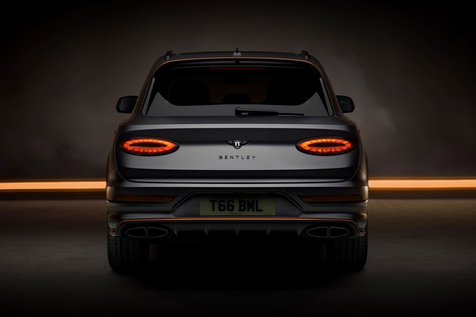 首次采用黑色双翼徽标宾利添越S炫黑版正式发布-图14