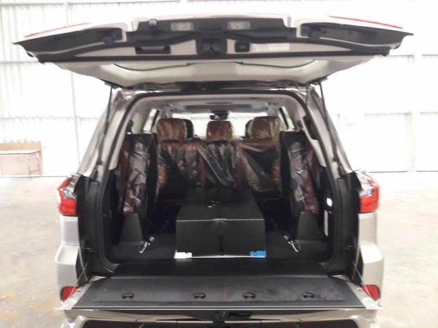 18雷克萨斯LX570 限量版金属漆特价凌志-图8