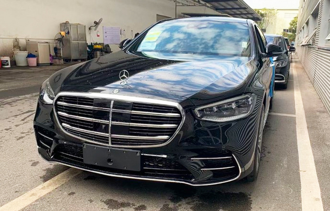 奔驰全新S级到店实拍配3.0T动力 有望本月底上市-图3