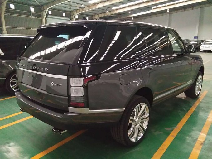 路虎揽胜巅峰创世 5.0加长版SUV气势磅礴-图3