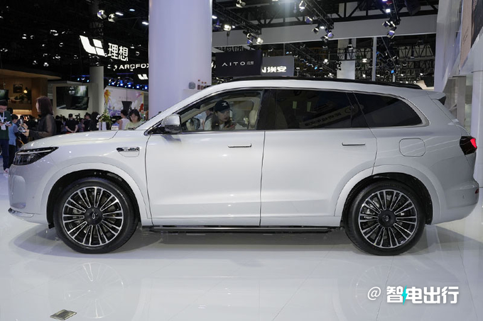 官降5万问界新M7售24.98-32.98万 油耗降低-图2