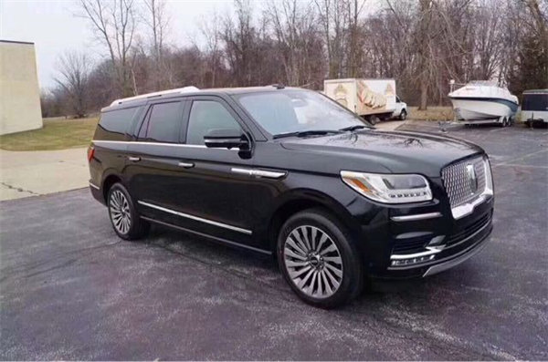 18款林肯领航员墨版 现车配置全豪车典范-图3