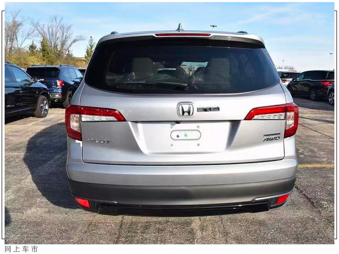 本田新款大号CR-V实拍搭V6引擎/内饰更豪华-图3