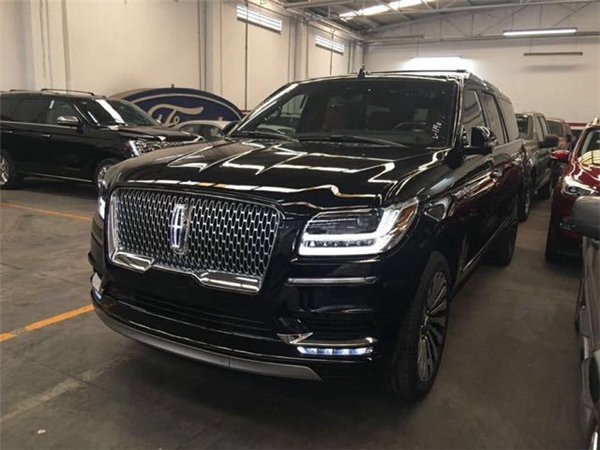 2018款林肯领航员 空间大性能优表现不俗-图1