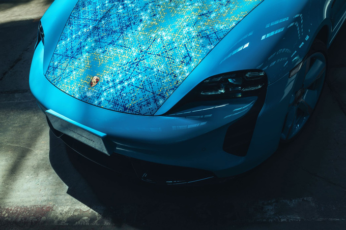 成都车展保时捷Taycan Turbo S  X 丁乙艺术与跑车的碰撞-图5