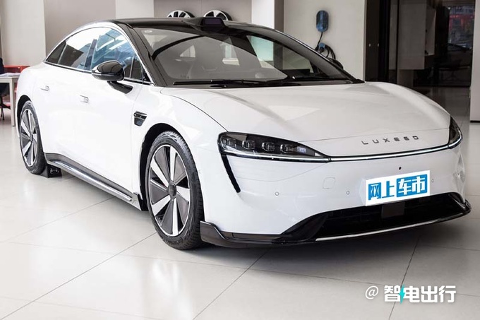 北汽×华为智选车无伪实拍命名享界S9  撞脸智界S7-图2