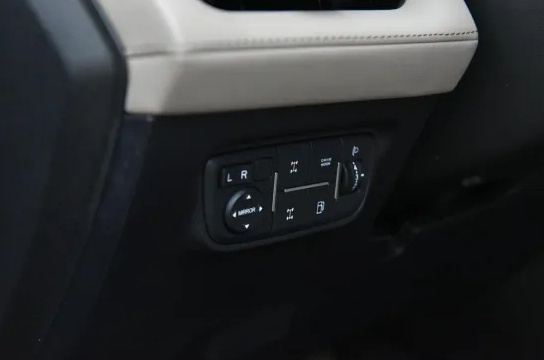 十大顶尖设计与配置长安猎手树立新能源皮卡标杆-图16