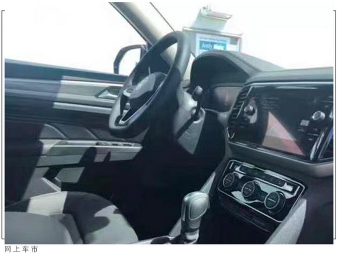 大众途昂越野套件版到店实拍搭3.6L/七座布局-图5