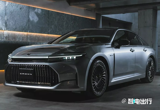 丰田全新皇冠轿车官图发布下月上市/尺寸媲美A6L-图1