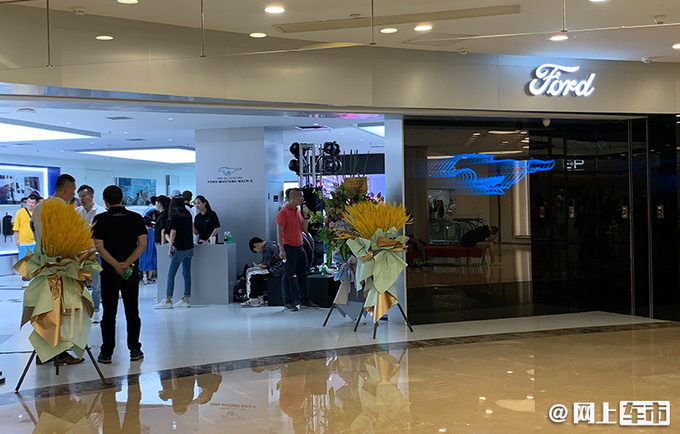 福特电动车城市店开业 上市Mach-E新车型-续航更长-图3