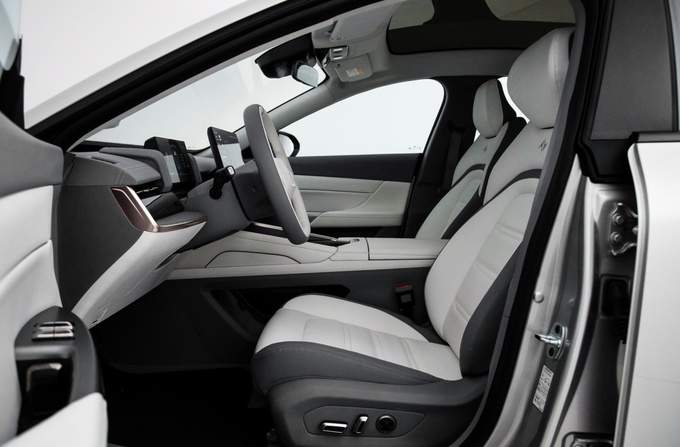 东风奕派eπ007上市提供增程和纯电动版本售价15.96万起-图5