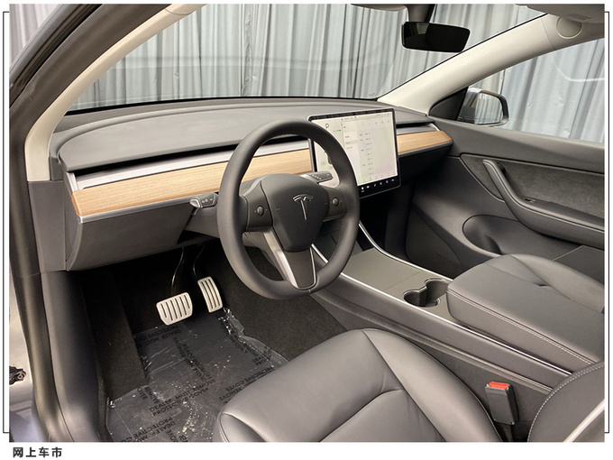 特斯拉modely性能版实拍双电机model3同款内饰破百仅37秒