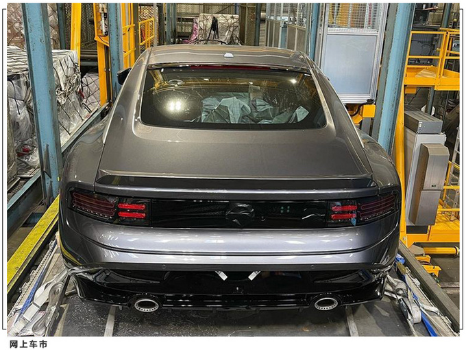 日产400Z量产版曝光搭3.0T V6引擎/配贯穿式灯带-图2